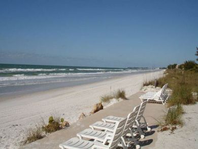 One Bedroom Beach front Anna Maria Rentals on Beach